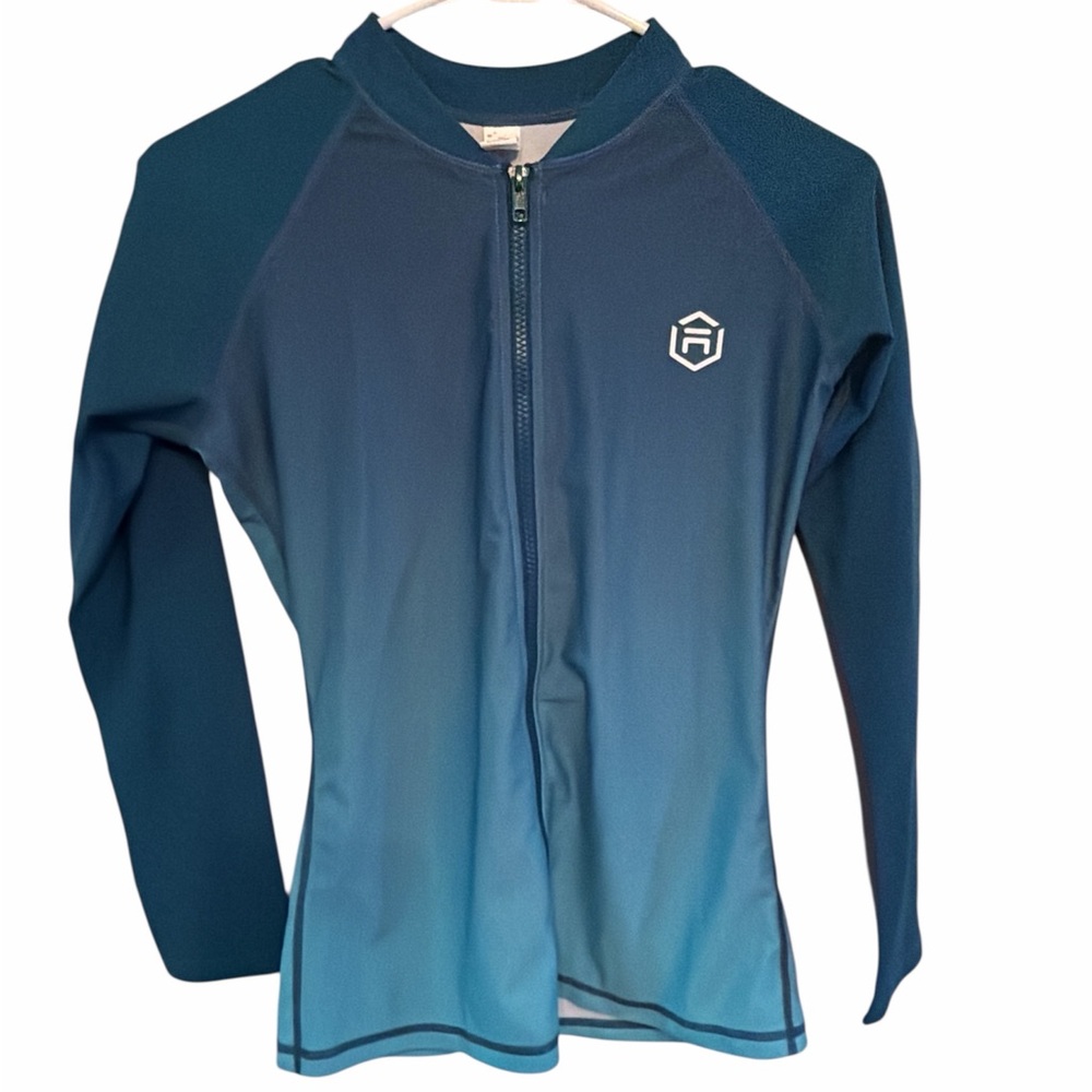 ATTRACO Long‎ Sleeve Rash Guard UV Sun Protection Zipper Gradient Swim Top Small